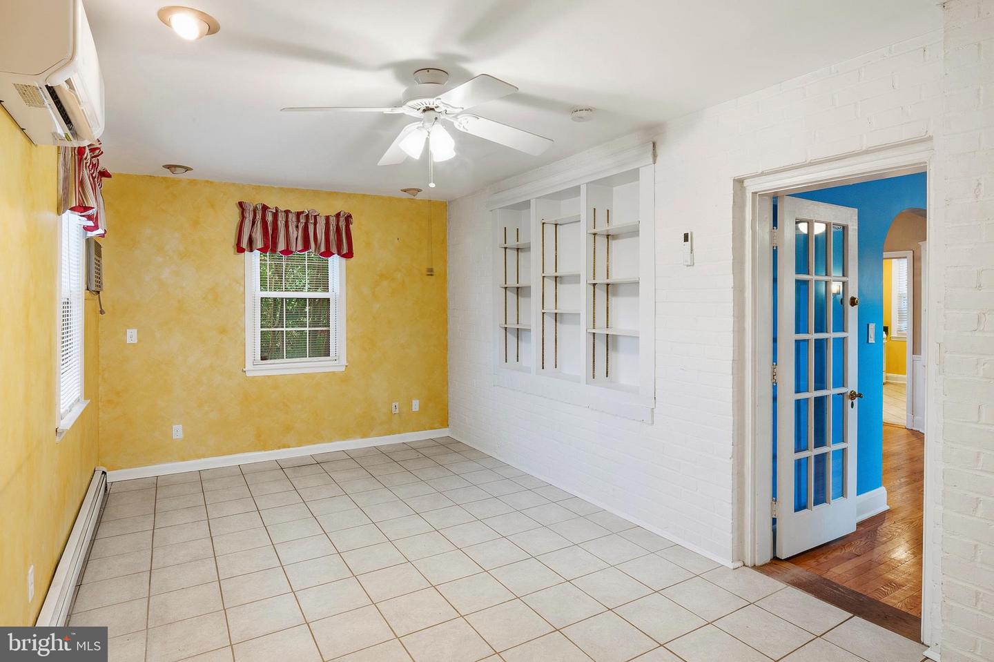 306 Kingston Rd Property Photo 17