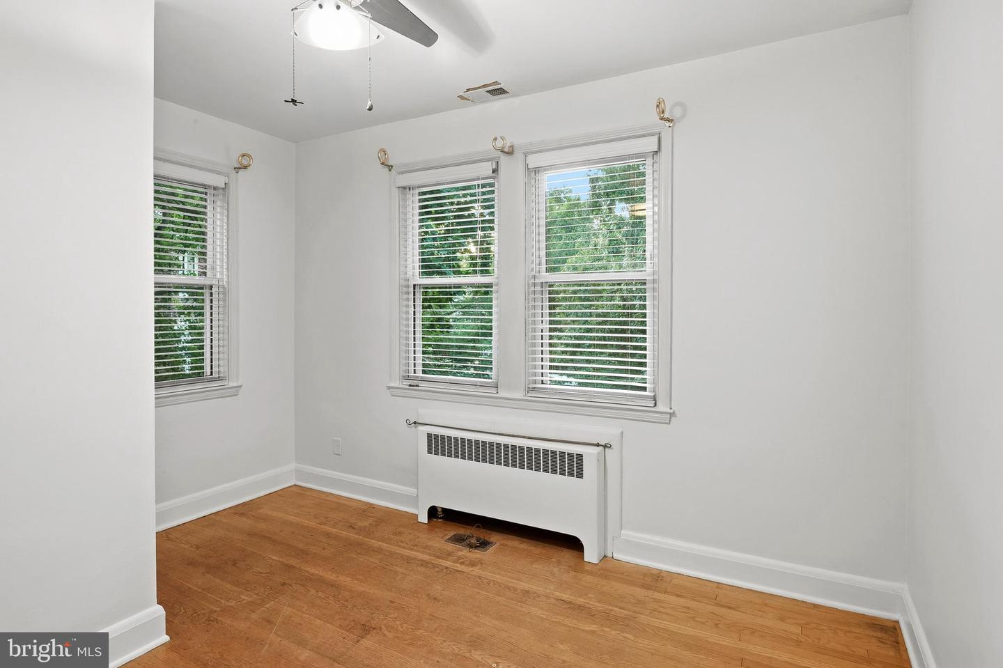 306 Kingston Rd Property Photo 26