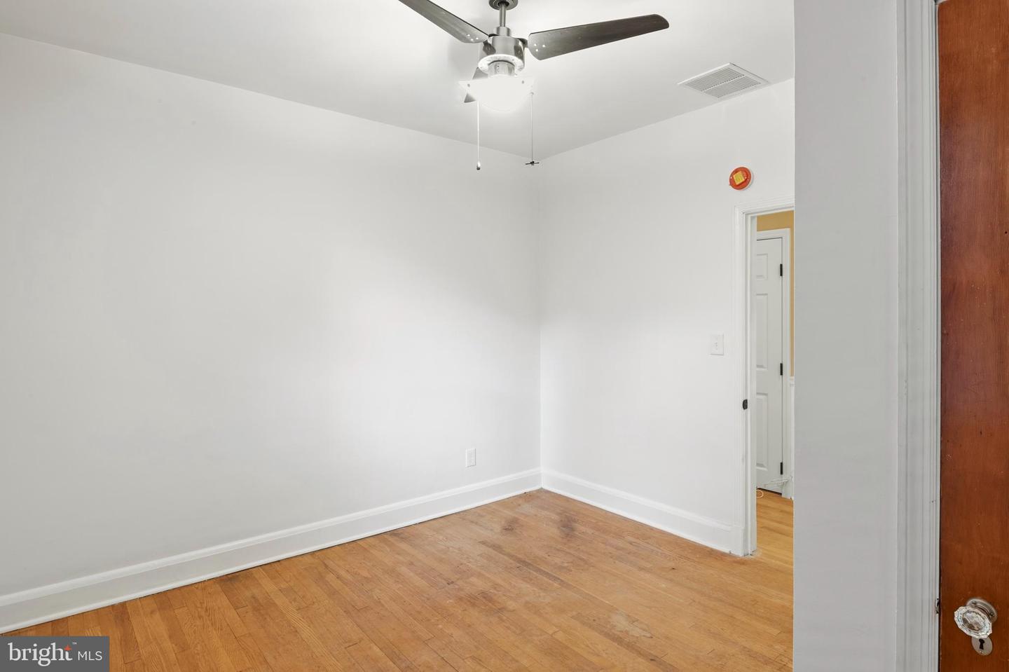 306 Kingston Rd Property Photo 27