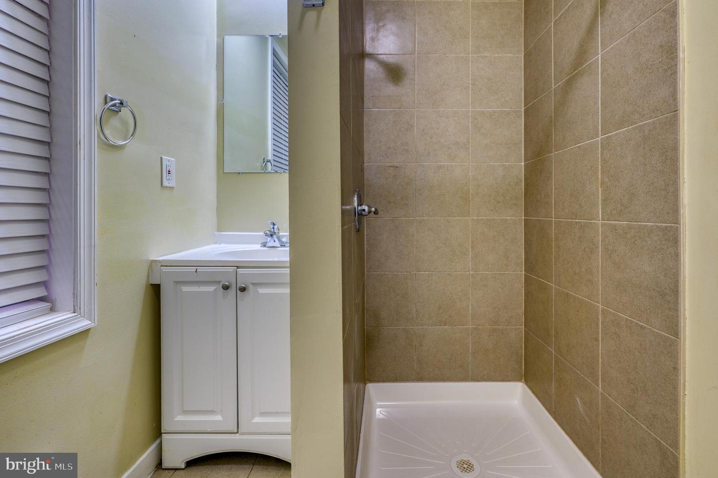 2818 N Calvert St N Property Photo 10