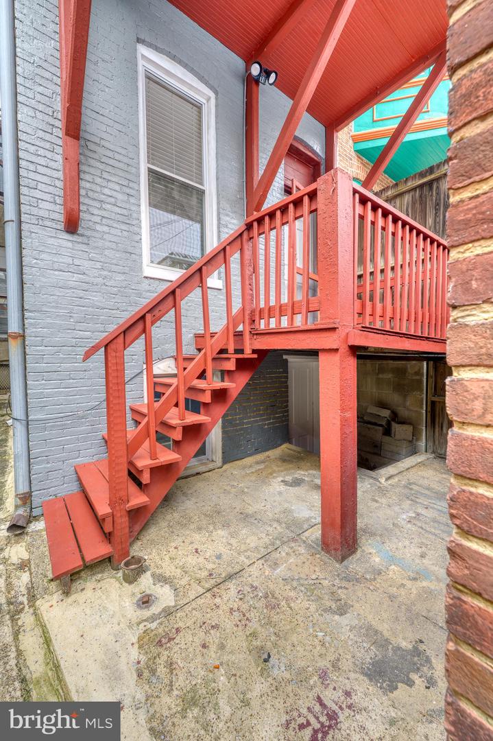 2818 N Calvert St N Property Photo 16