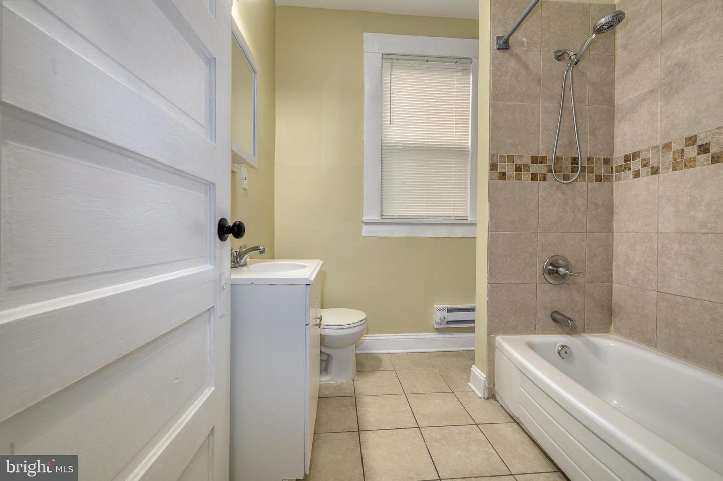2818 N Calvert St N Property Photo 27