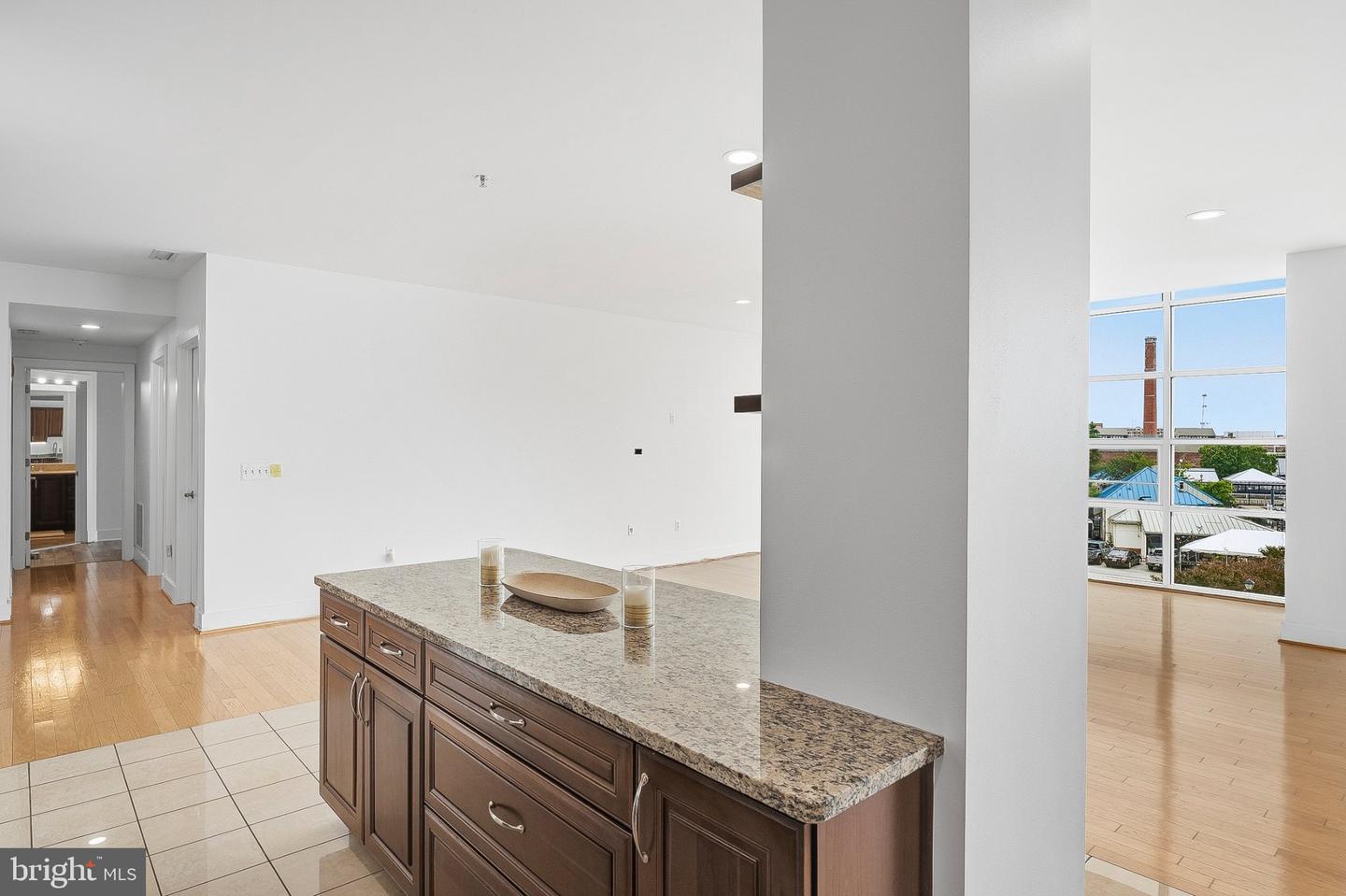 2772 Lighthouse Pt E #314 Property Photo 20