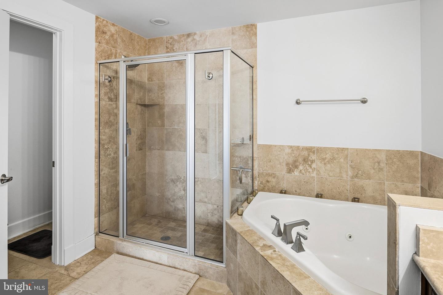 2772 Lighthouse Pt E #314 Property Photo 25