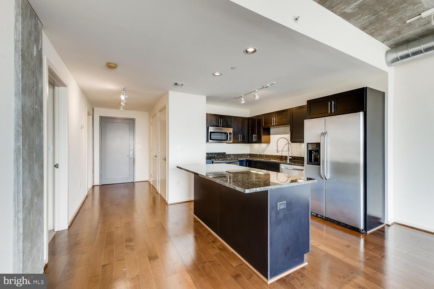 1200 Steuart St #725 Property Photo 5