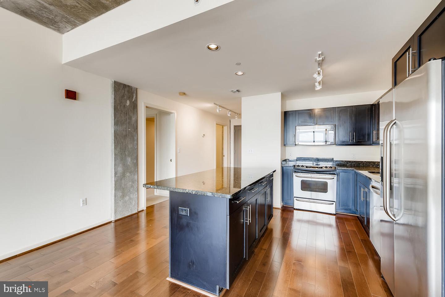 1200 Steuart St #725 Property Photo 12