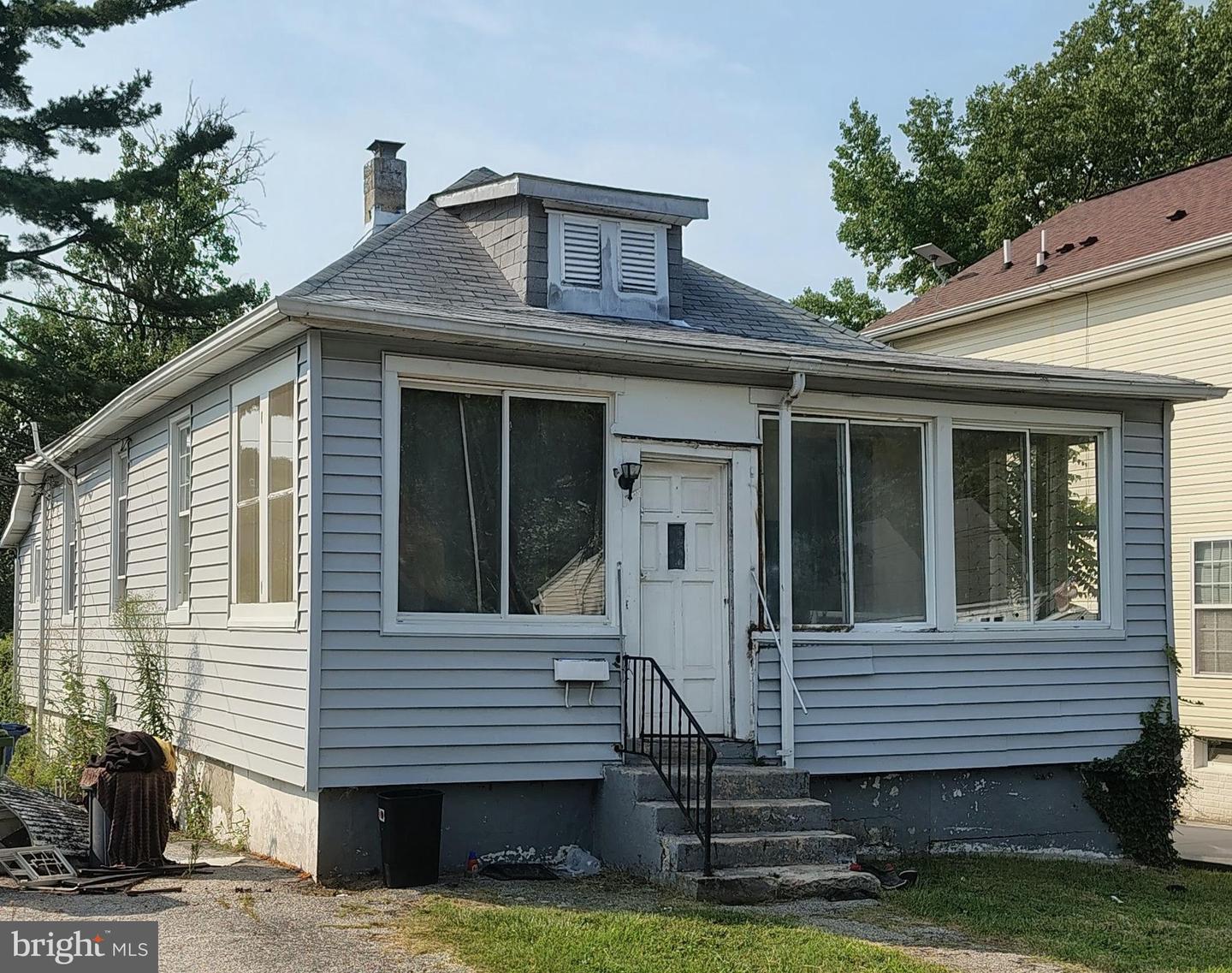 7714 Daniels Ave Property Photo 1