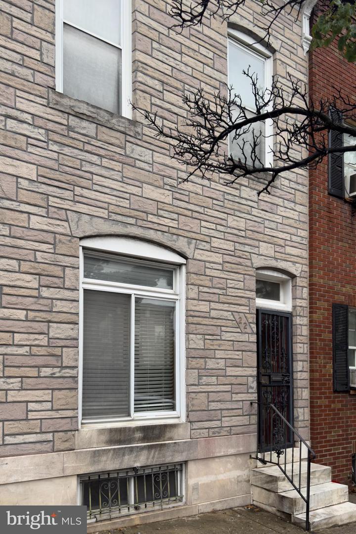 22 S HIGHLAND AVE Property Photo 1