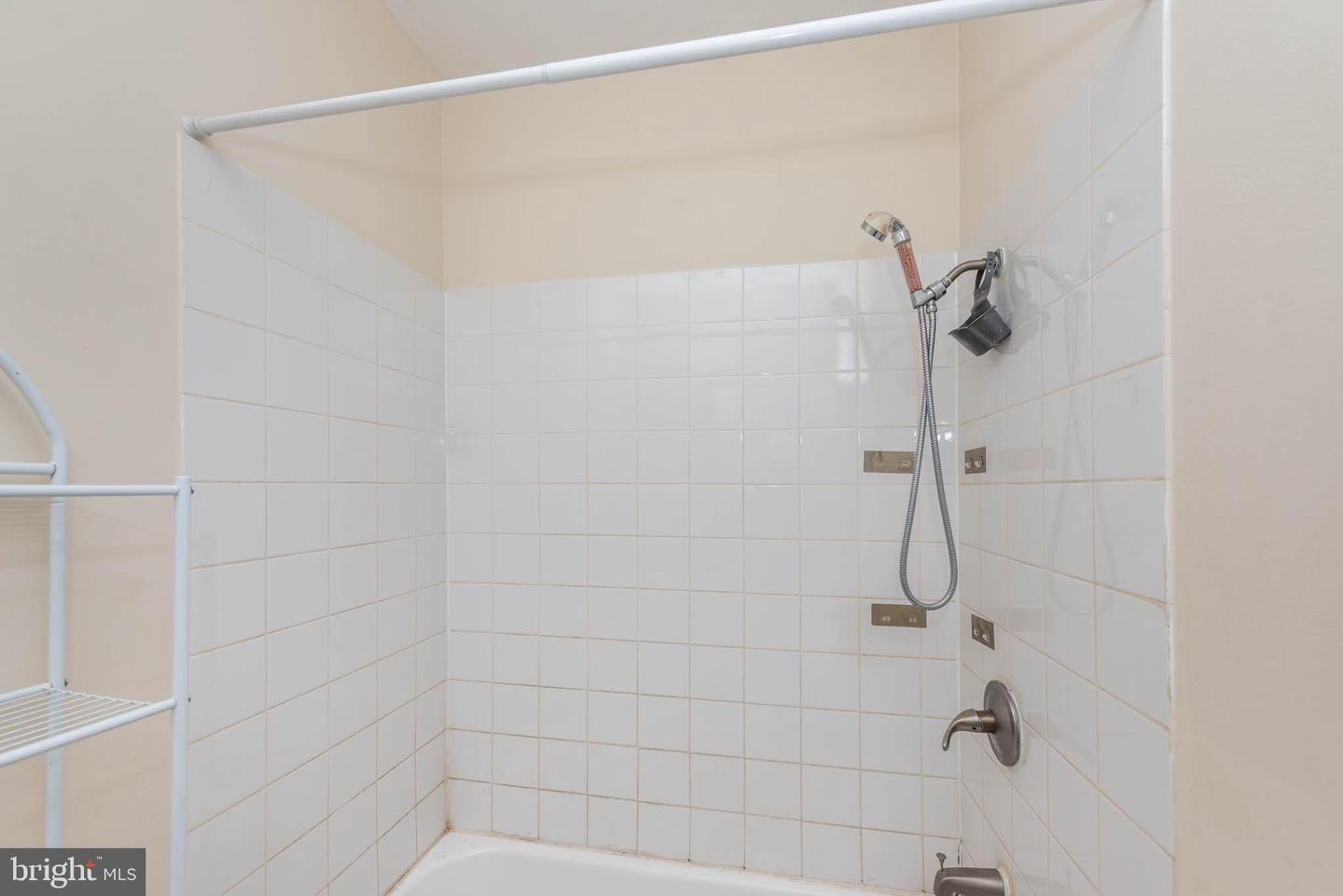 2316 E Madison St Property Photo 16