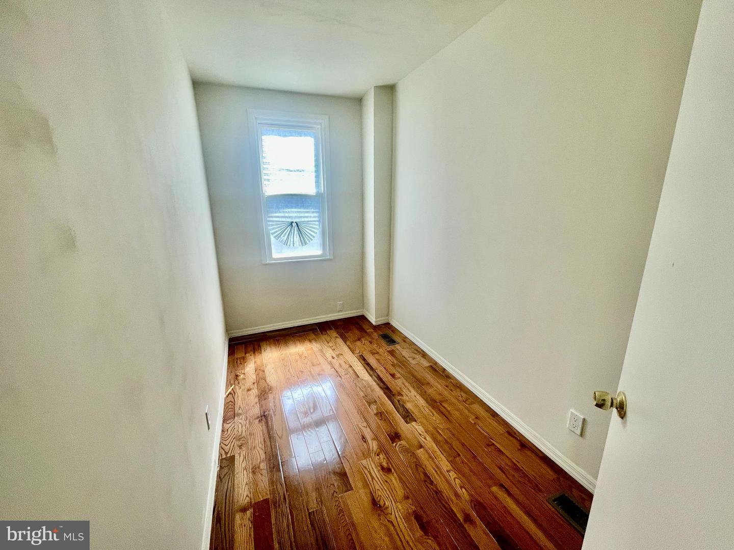 4924 Litchfield Ave Property Photo 12