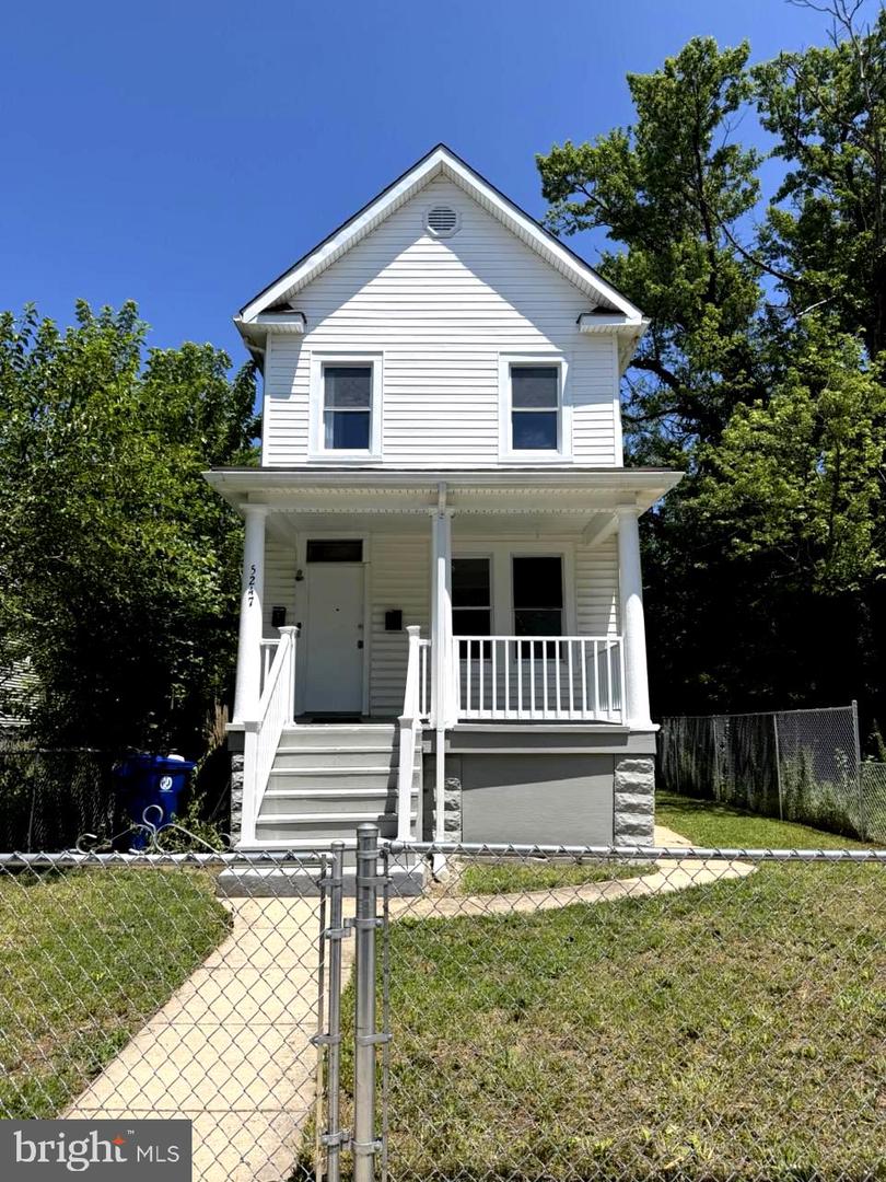 5247 NELSON AVE Property Photo 1