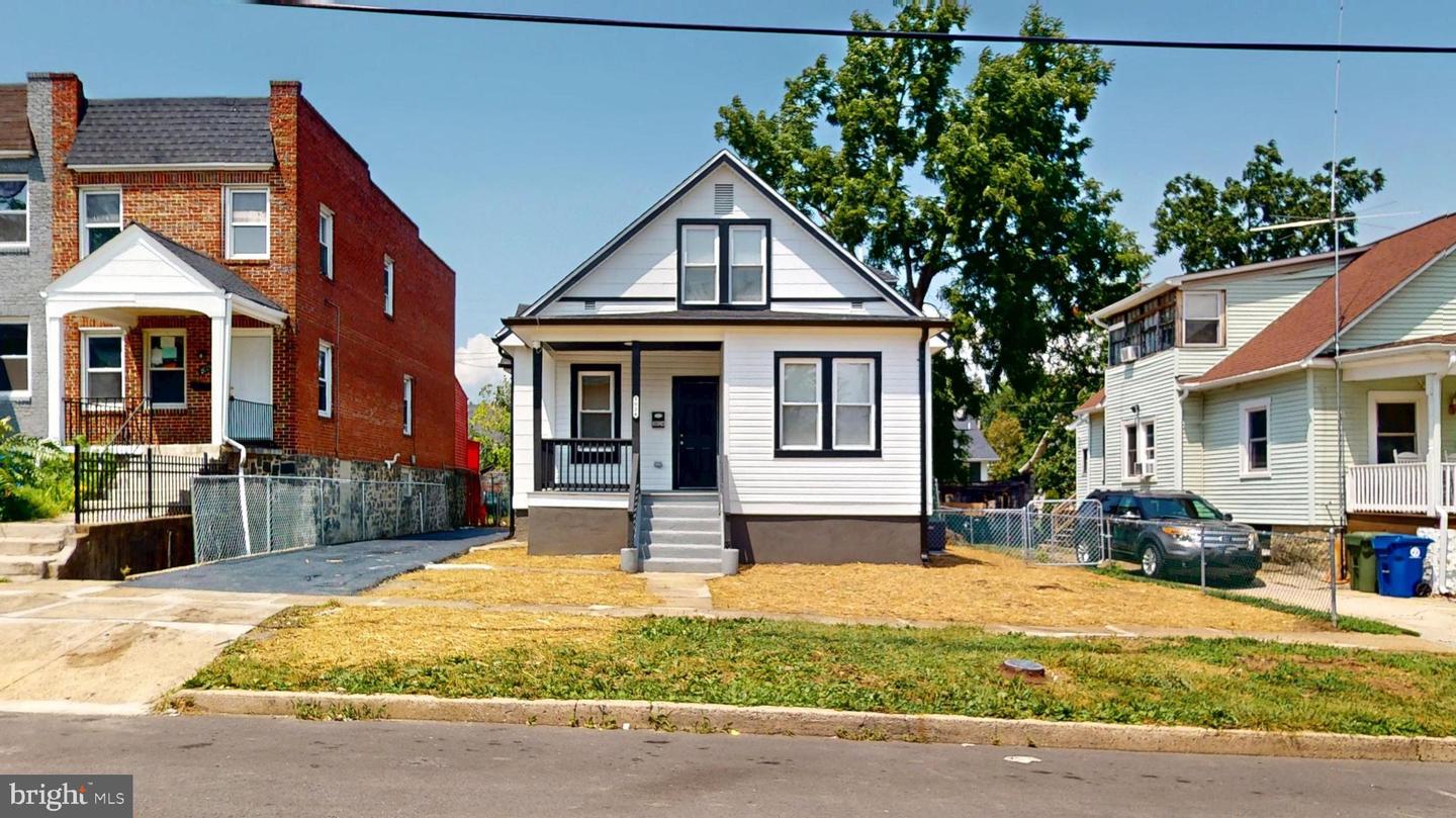 3024 Virginia Ave Property Photo 1