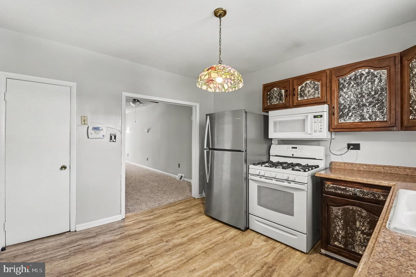 319 S LEHIGH ST Property Photo 1