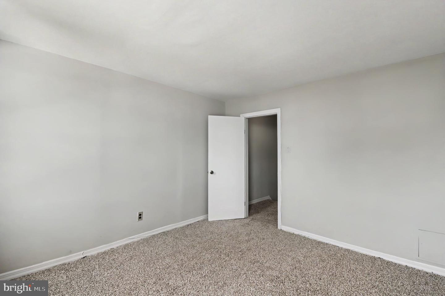 319 S Lehigh St Property Photo 5