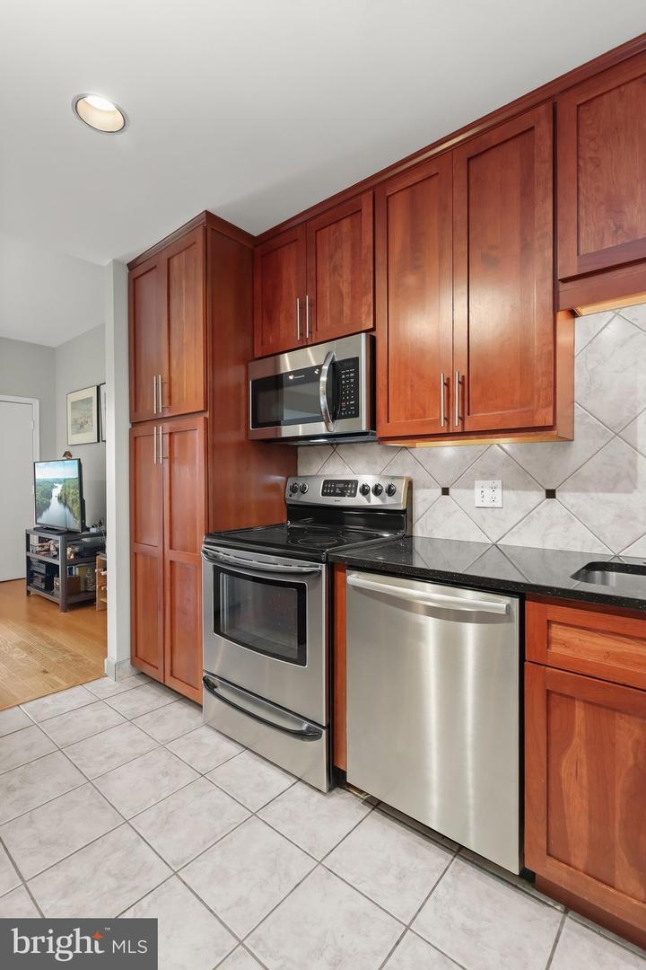 2515 Boston St #1107 Property Photo 10