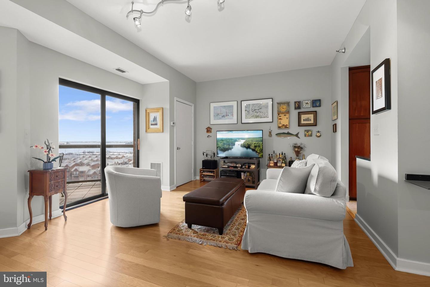 2515 Boston St #1107 Property Photo 16