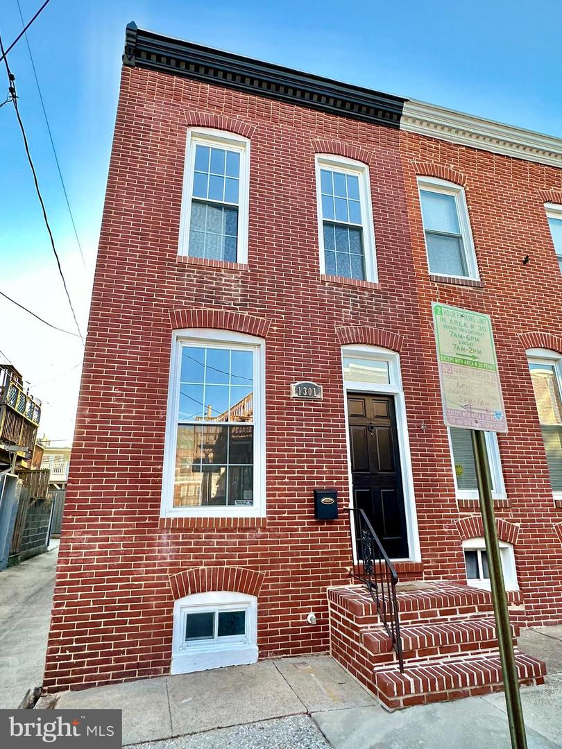 1301 CLARKSON ST Property Photo 1