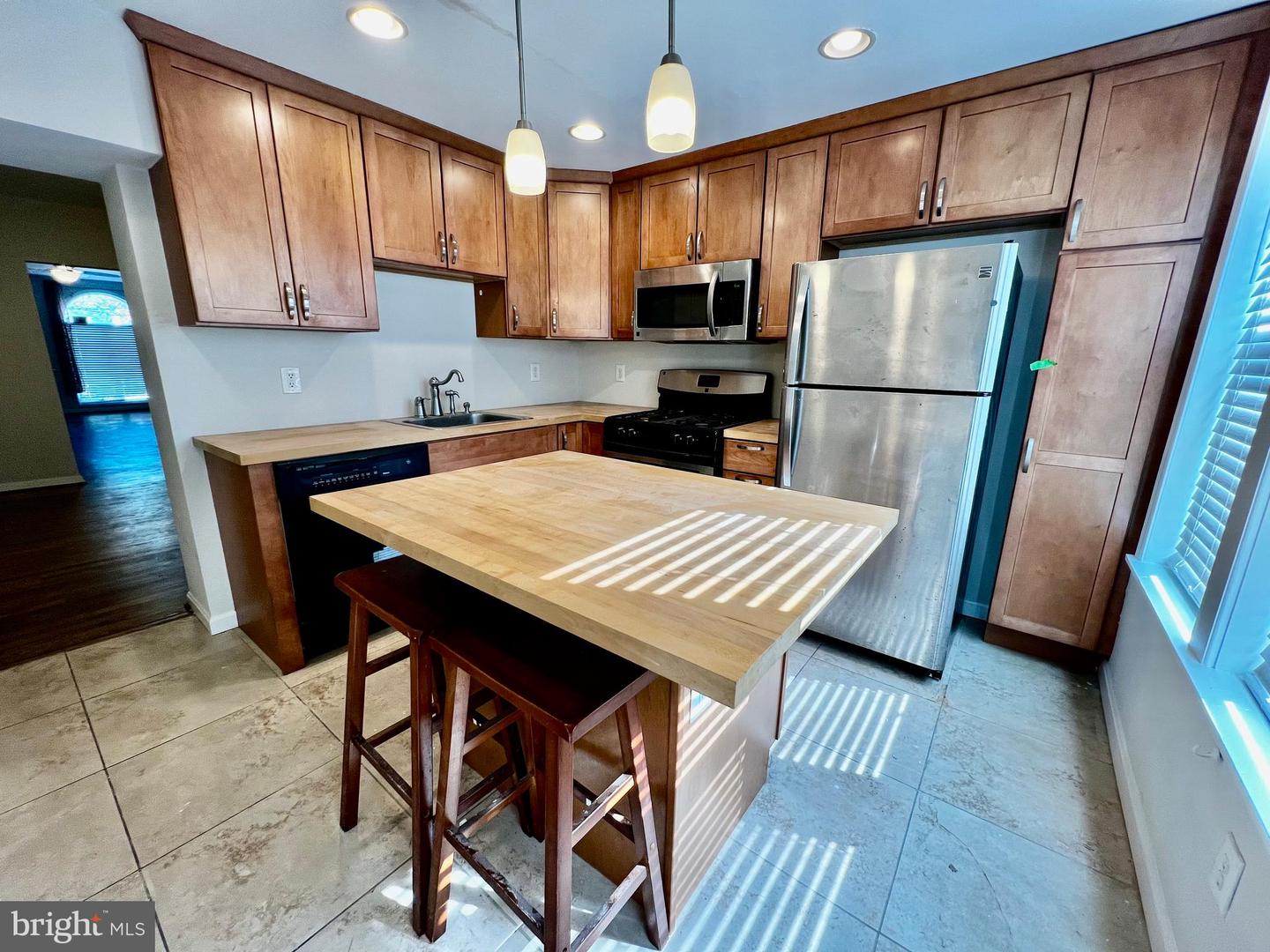 1518 S Hanover St Property Photo 6