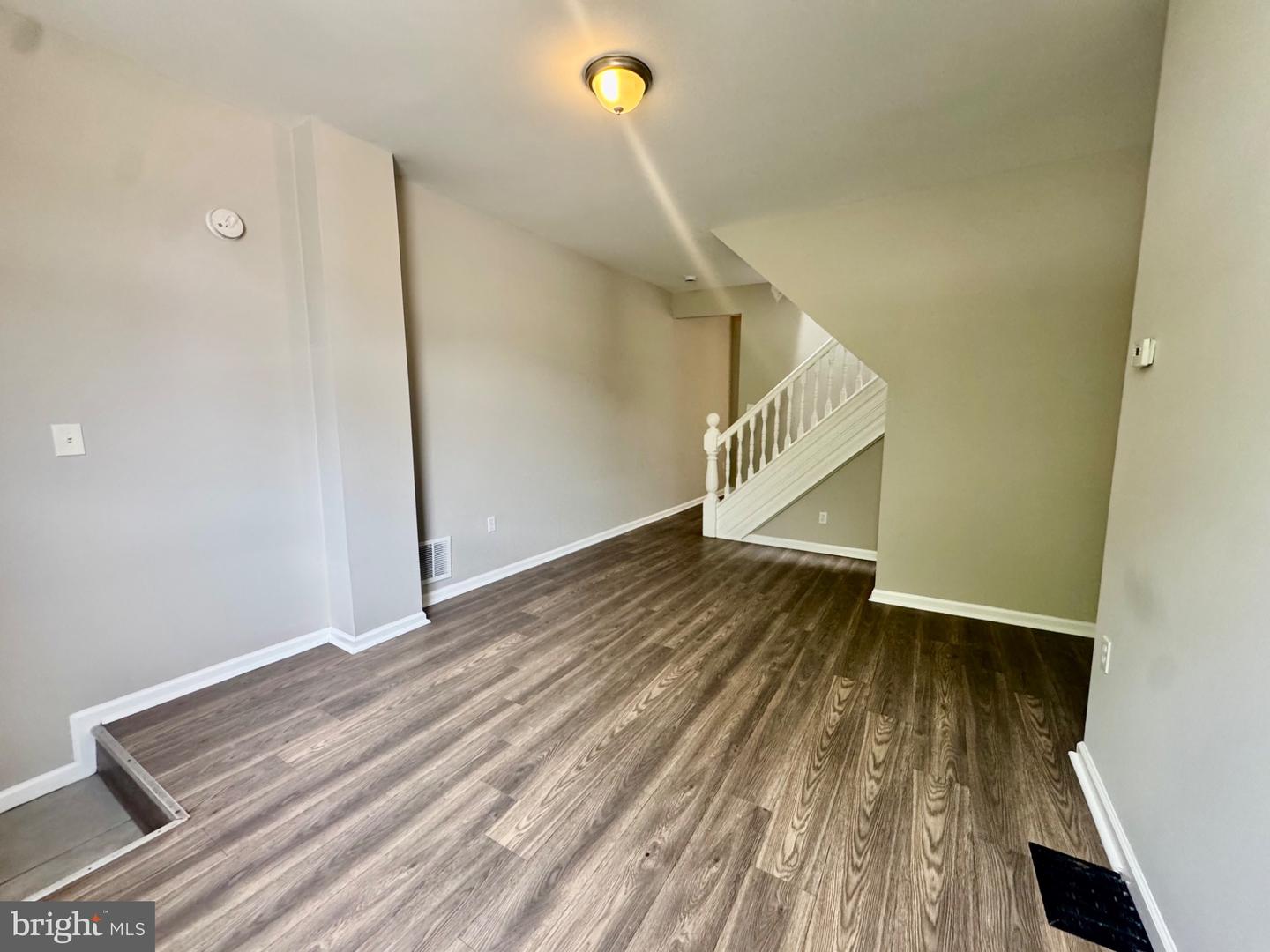 2123 Walbrook Ave Property Photo 4