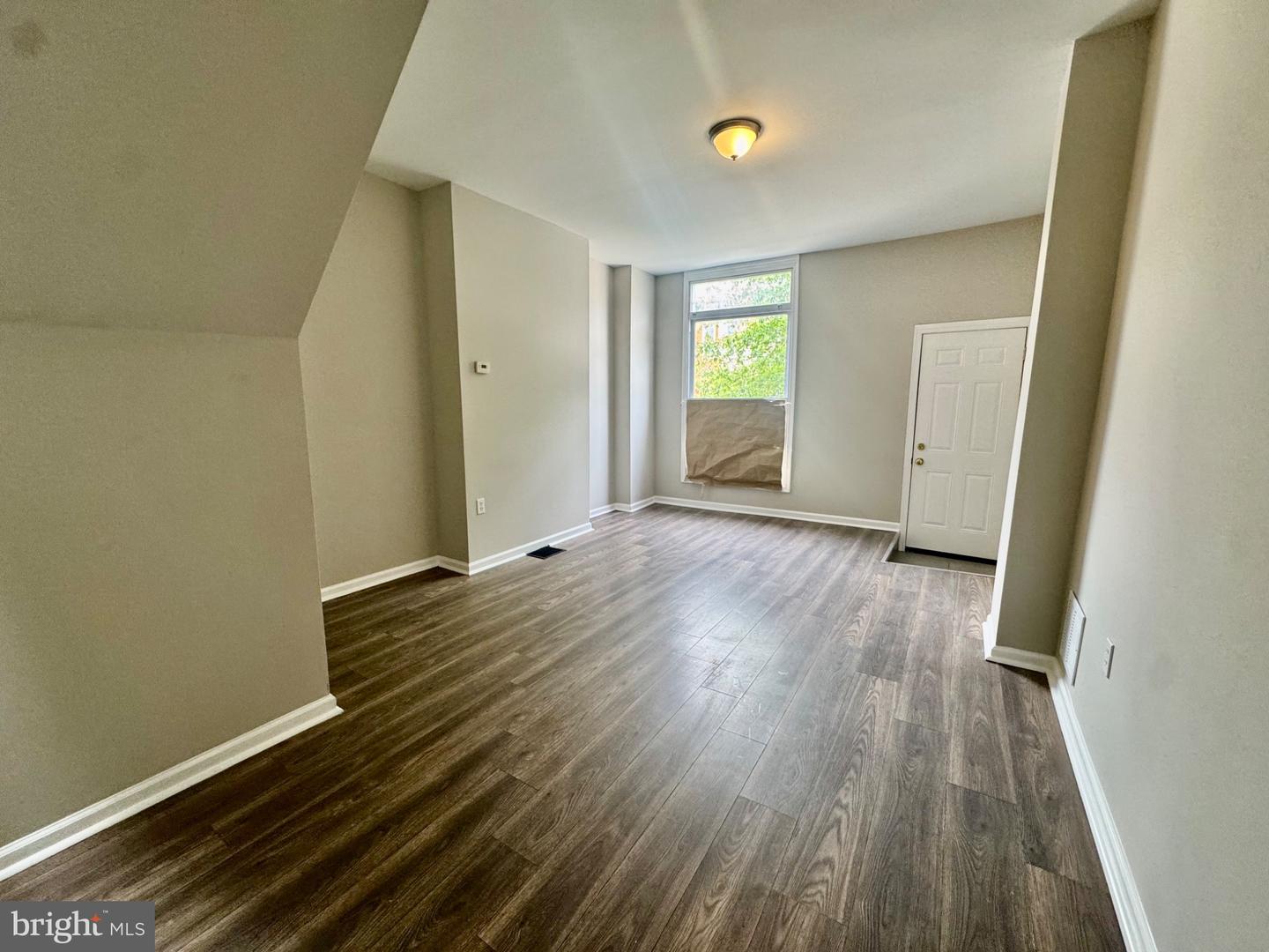 2123 Walbrook Ave Property Photo 6
