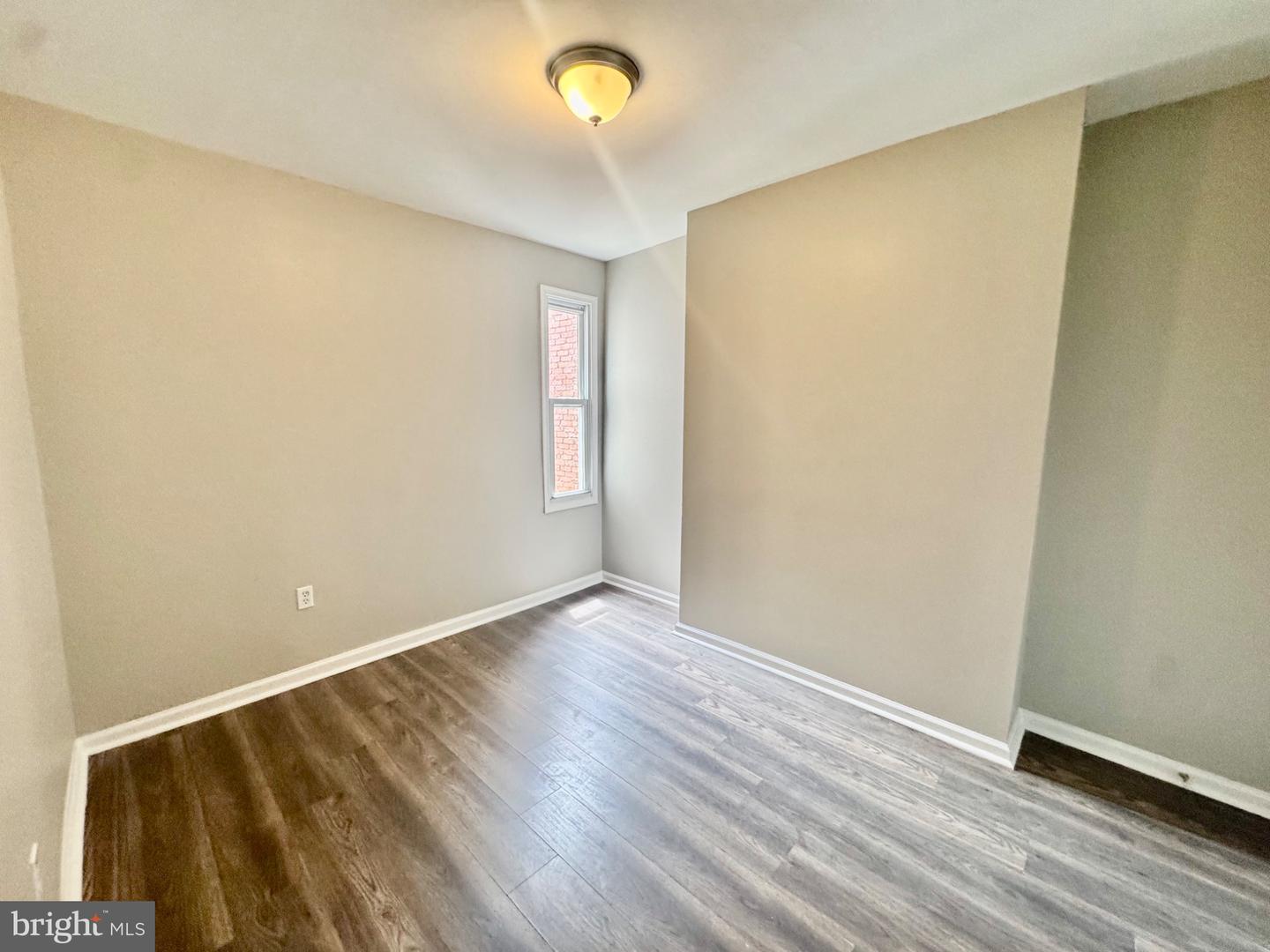 2123 Walbrook Ave Property Photo 20