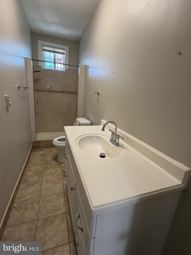 427 N Milton Ave Property Photo 16