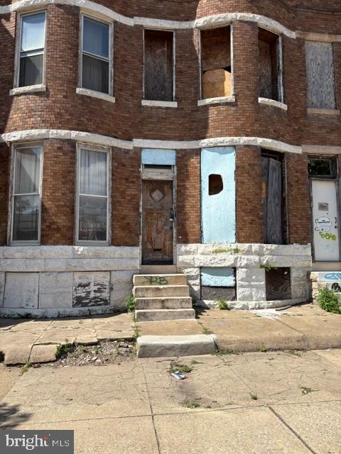 2006 W NORTH AVE Property Photo 1
