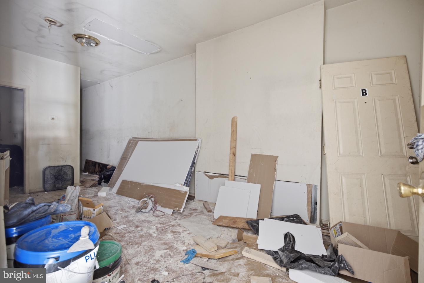 920 N Gilmor St Property Photo 8