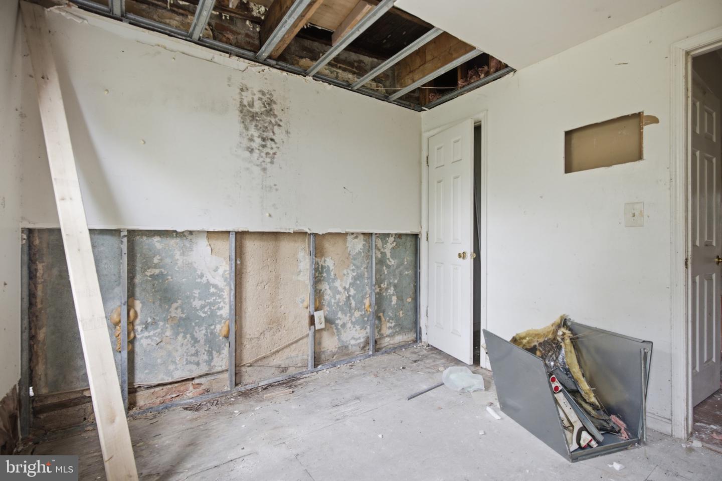 920 N Gilmor St Property Photo 18
