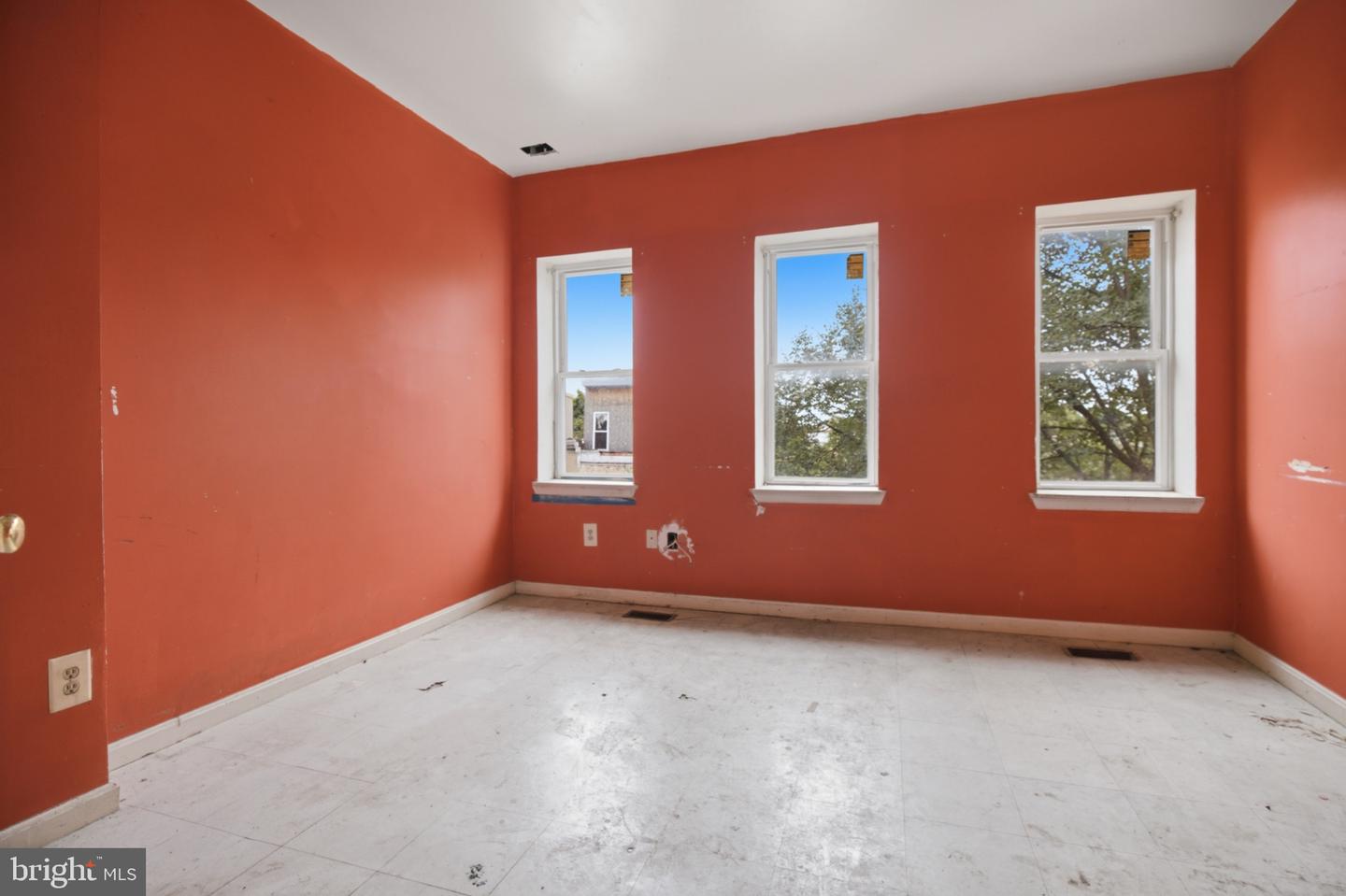 920 N Gilmor St Property Photo 23