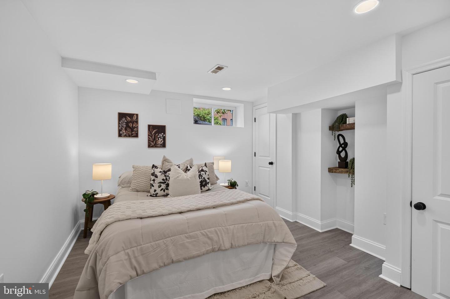 1513 Henry St Property Photo 19
