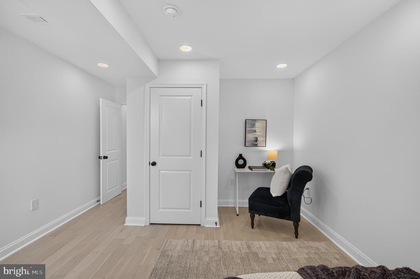 1513 Henry St Property Photo 30