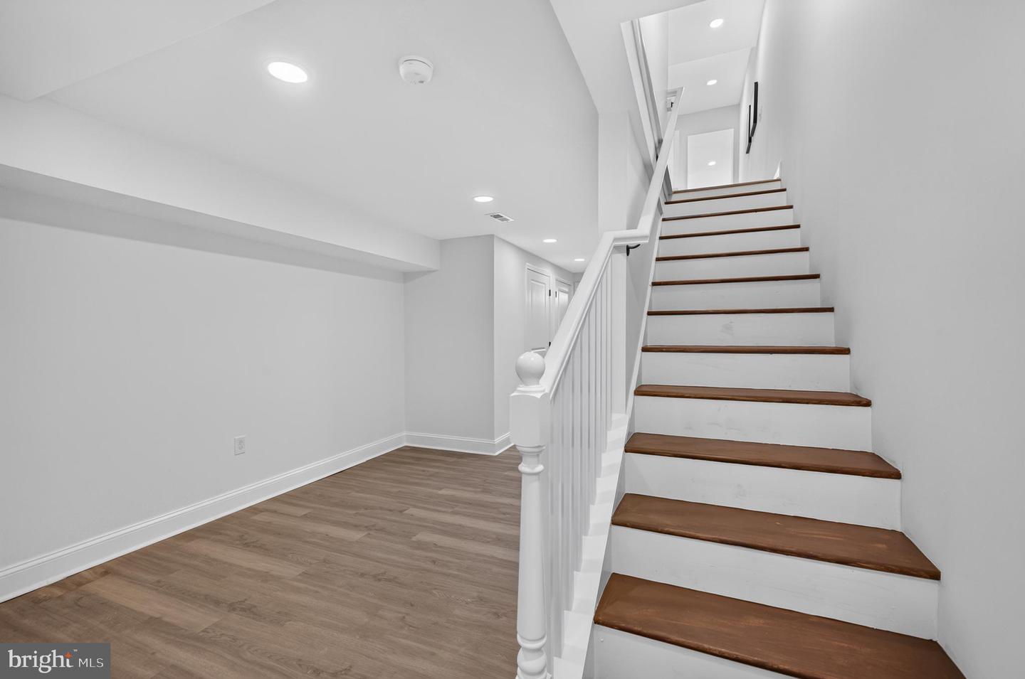 1513 Henry St Property Photo 51