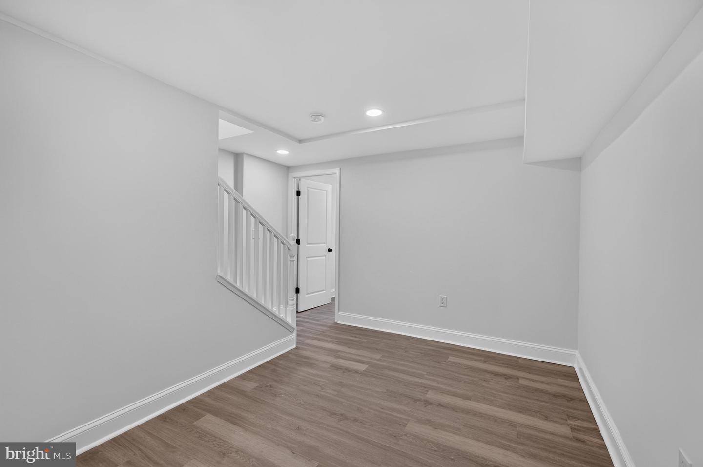 1513 Henry St Property Photo 55