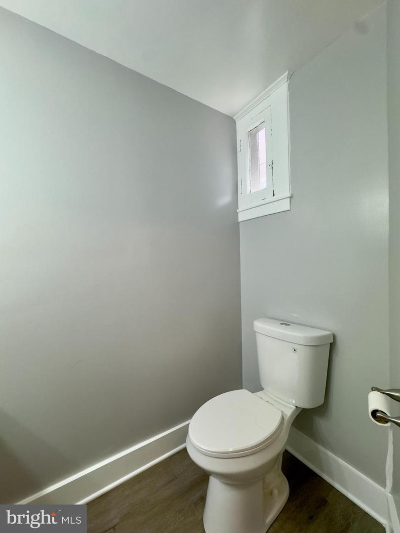817 Park Ave #2 Property Photo 6