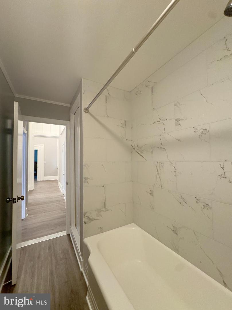 817 Park Ave #2 Property Photo 8