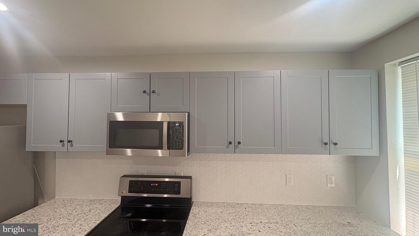 1109 Sargeant St Property Photo 8