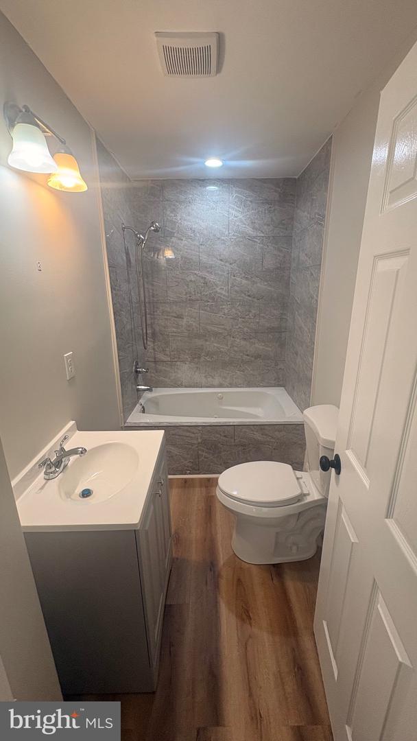 1109 Sargeant St Property Photo 17