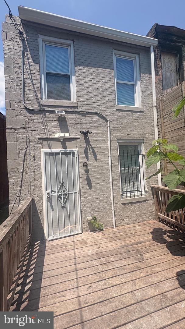 1109 Sargeant St Property Photo 30