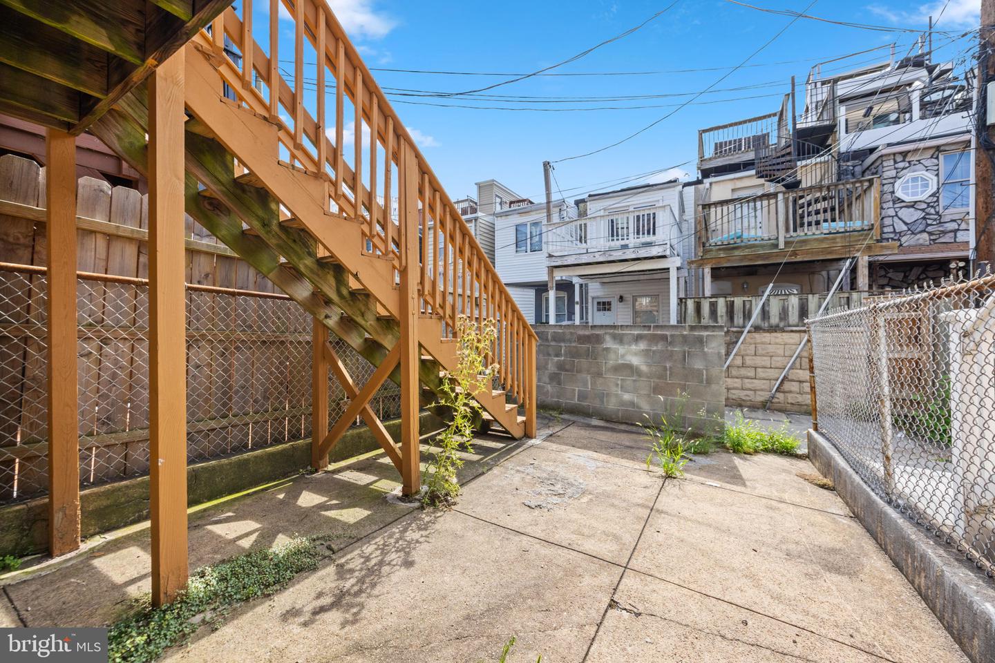 636 S Kenwood Ave Property Photo 37