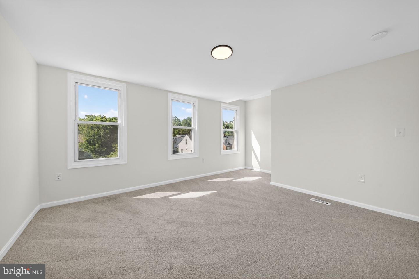 5923 Kavon Ave Property Photo 31