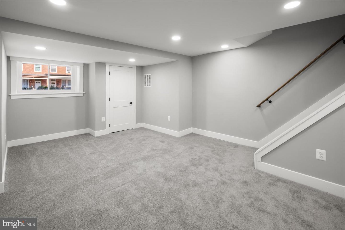 719 Oldham St Property Photo 24