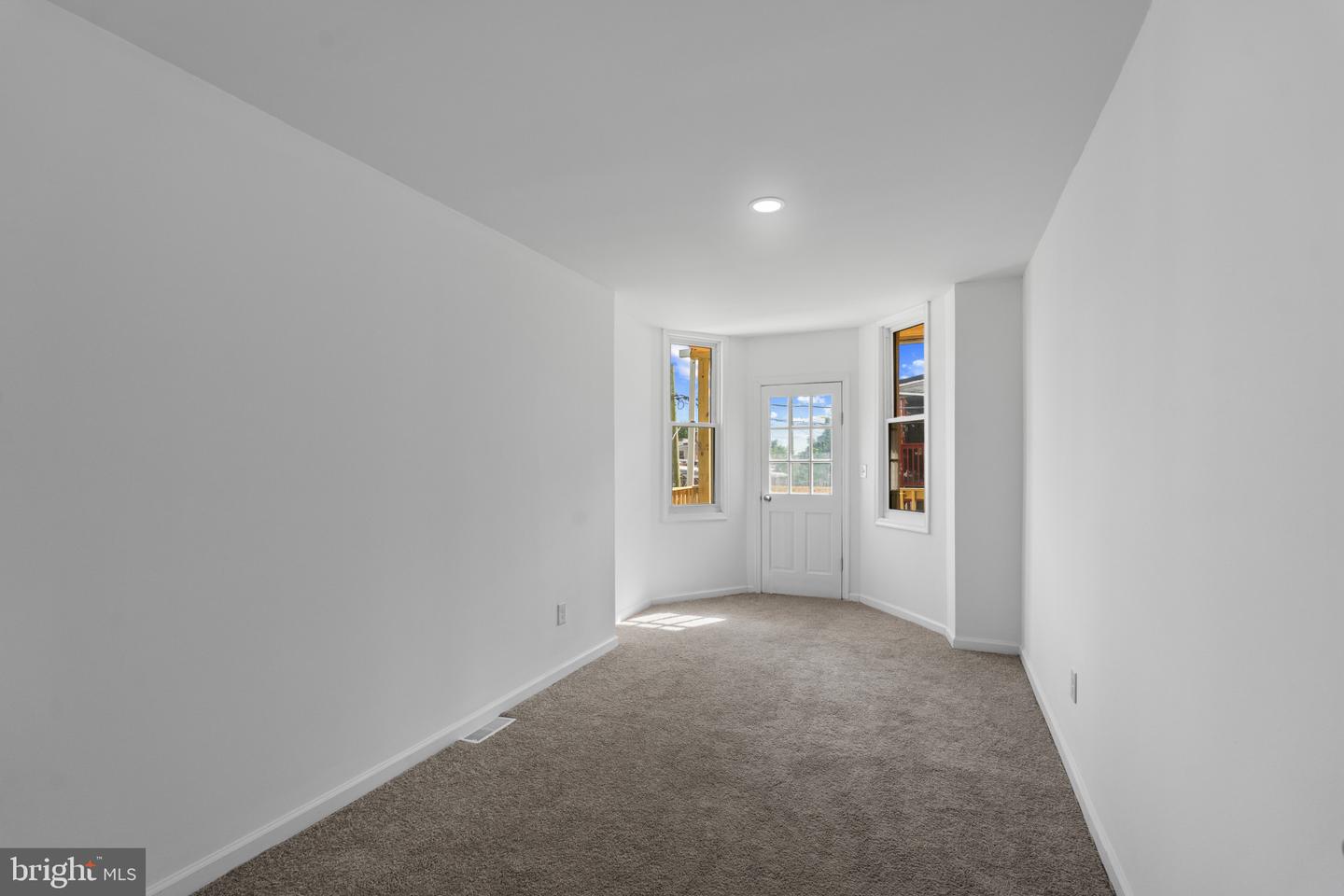 2912 Auchentoroly Ter Property Photo 19