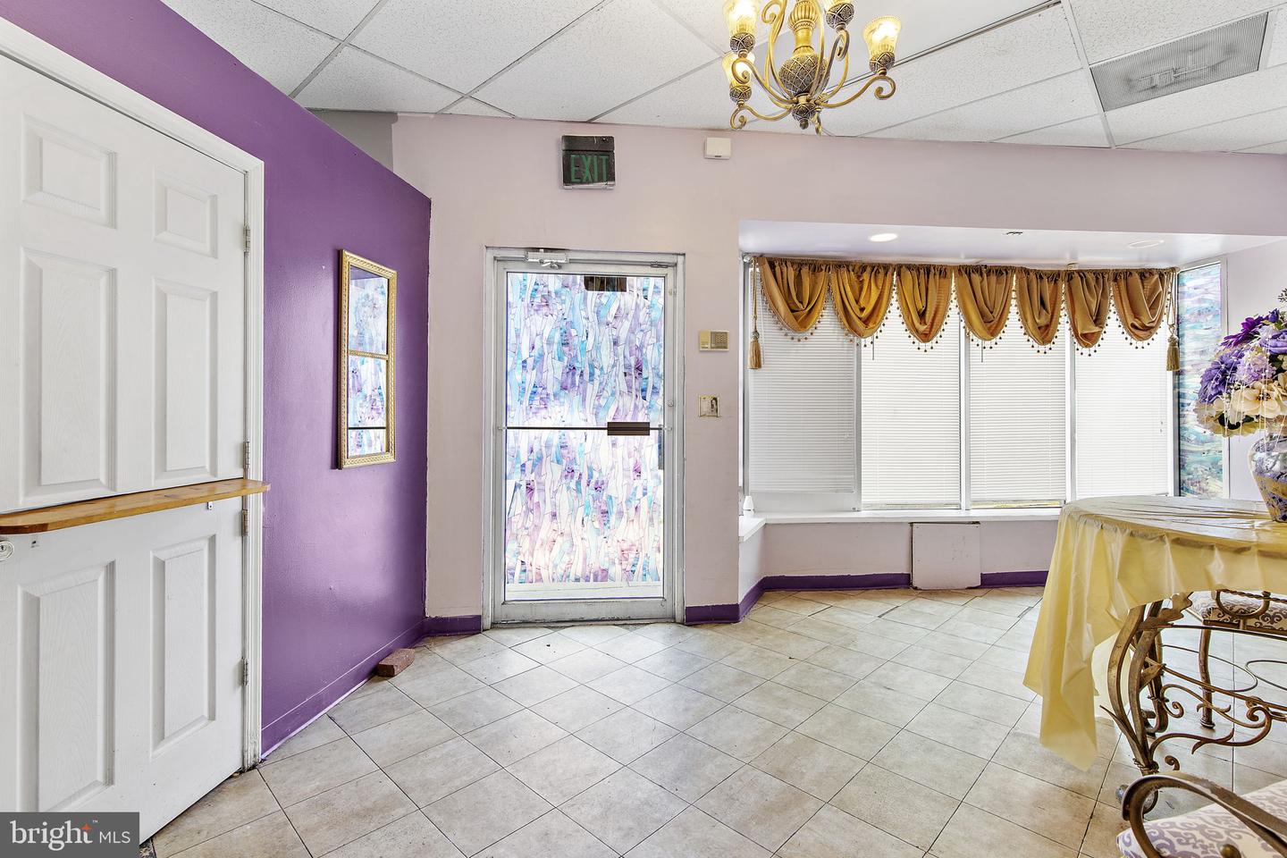 6709 Holabird Ave Property Photo 3