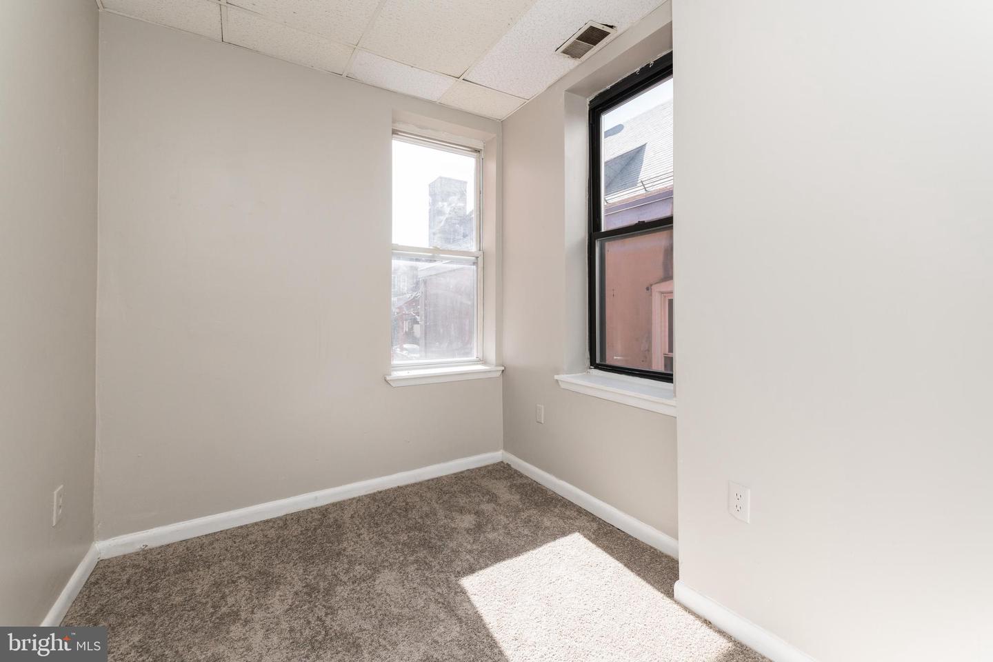 2017 Saint Paul St Property Photo 25