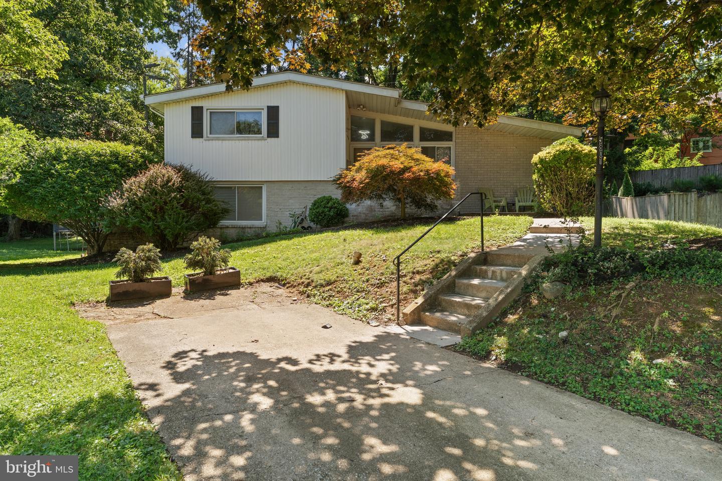 5801 Stuart Ave Property Photo 2