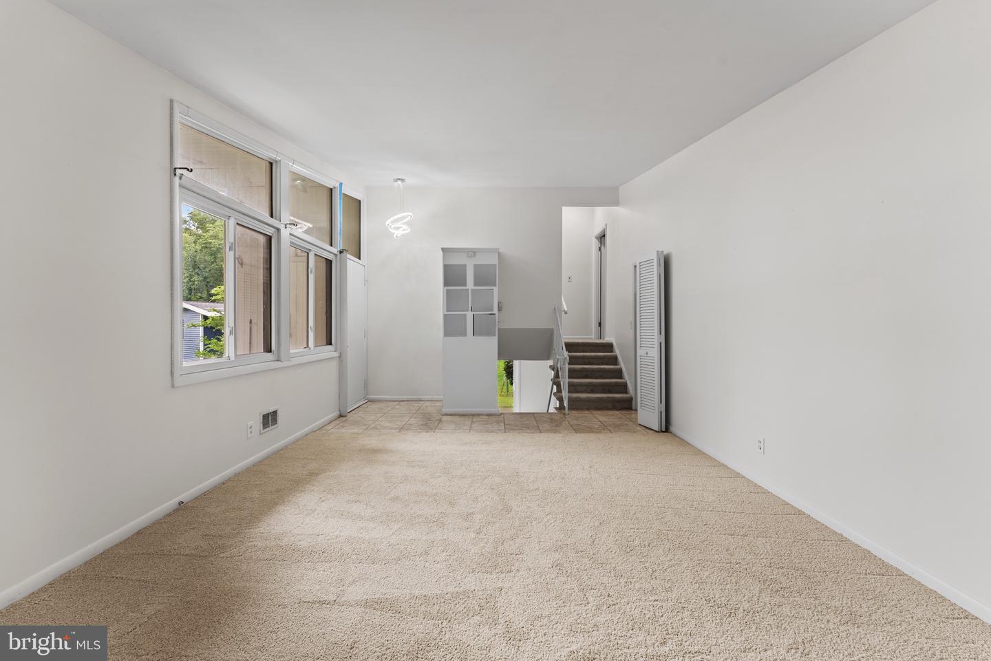 5801 Stuart Ave Property Photo 5