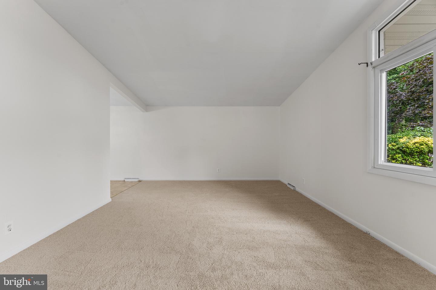 5801 Stuart Ave Property Photo 7