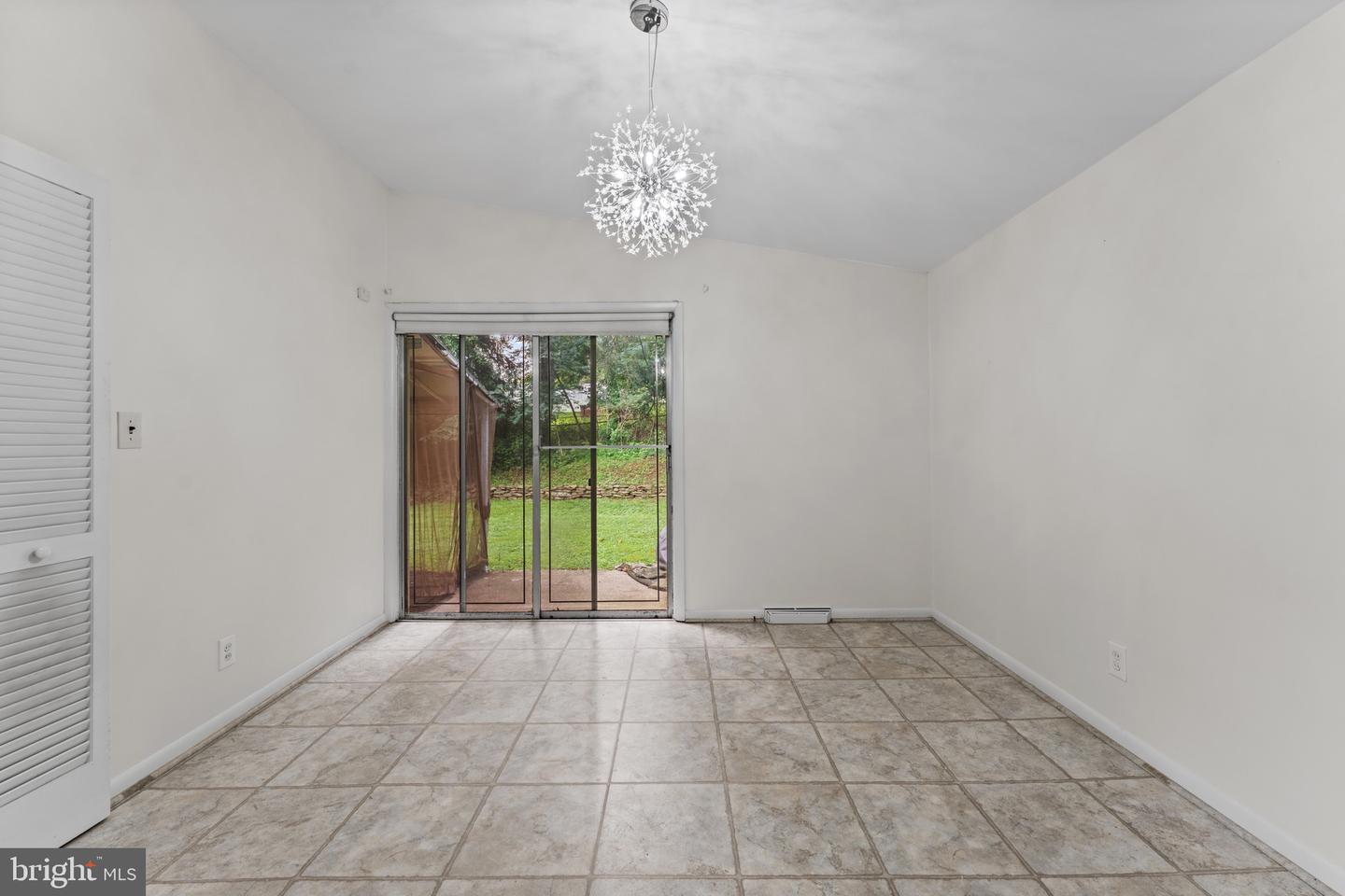 5801 Stuart Ave Property Photo 13