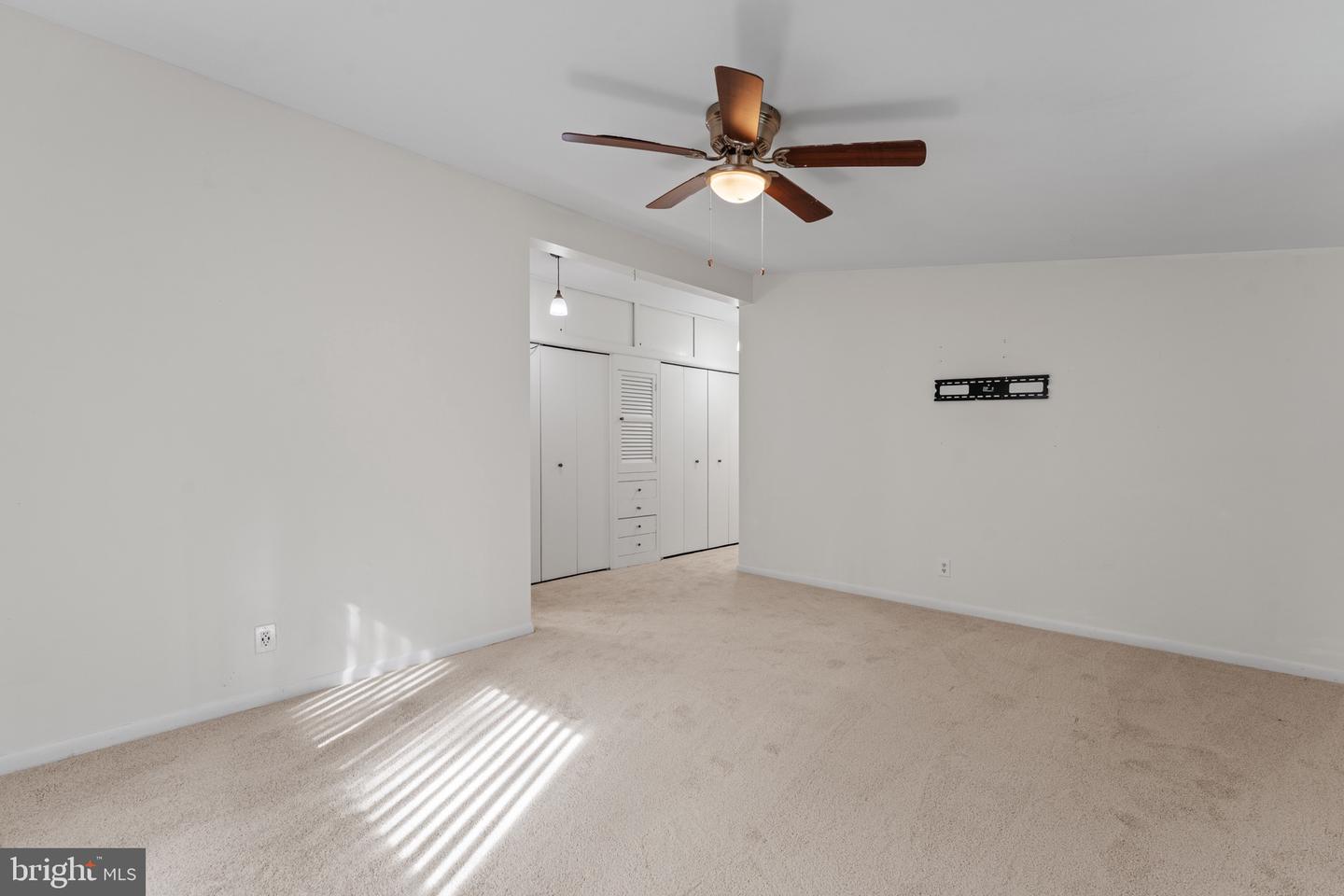 5801 Stuart Ave Property Photo 15